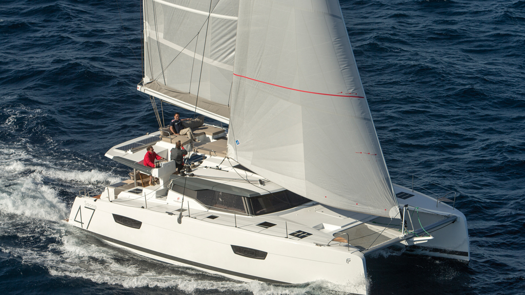 Nothing prevents this (very) comfortable catamaran from romping along in a breeze 