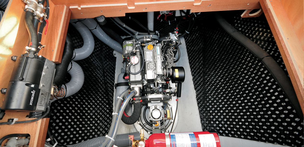 La préparation doit aussi vous permettre de bien connaître votre bateau, et ainsi d'être capable de réparer en étant totalement autonome.