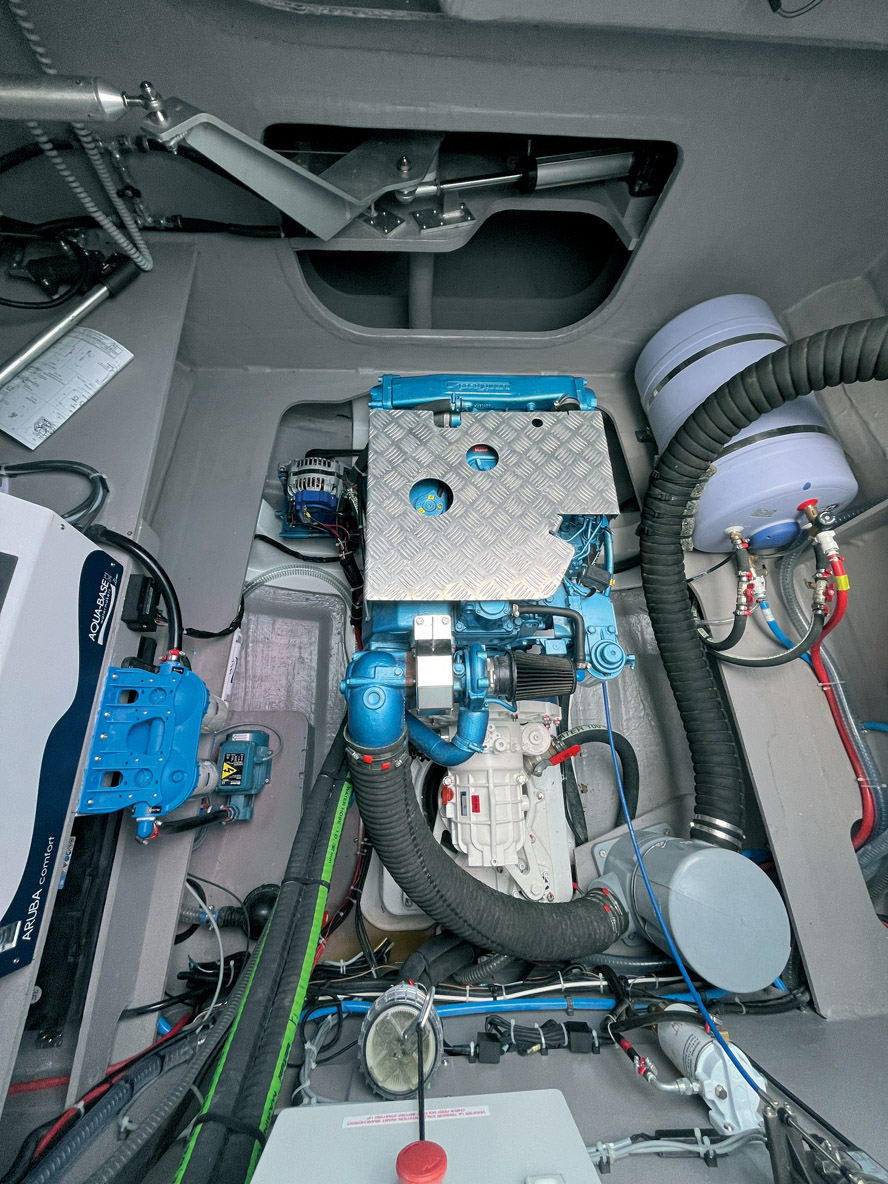 Les cales moteur sont assez profondes ; leur accès pourrait être toutefois mieux organisé.