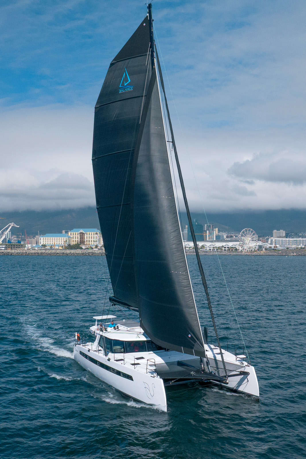 Swann, le Balance 580 #2, quitte l’Afrique du Sud pour un convoyage de 42 jours vers la France.