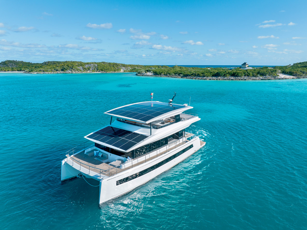 La marque Silent Yachts a été lancée dès le départ avec une vision Forever Green en matière de propulsion. Aujourd’hui, une douzaine de ces powercats sillonnent les mers et les océans.