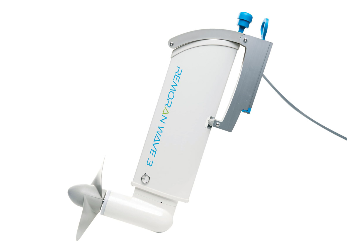 Les hydrogénérateurs Remoran Wave sont proposés en deux versions : en dessous ou au-dessus de 12 nœuds de vitesse moyenne.