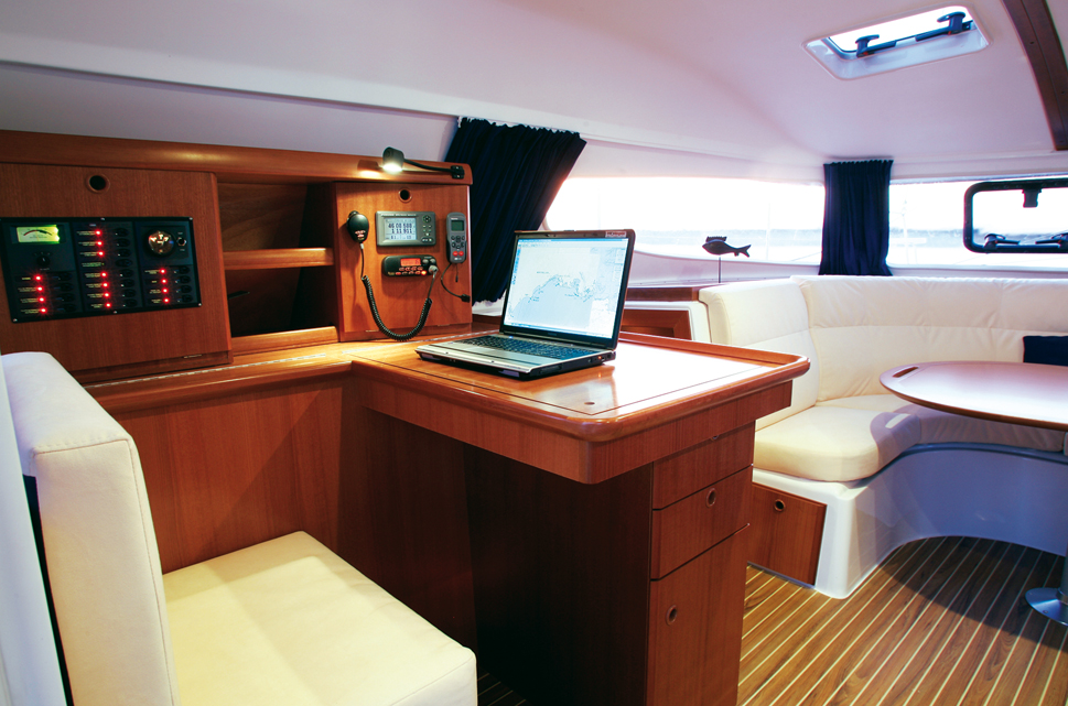 Essai catamaran Nautitech 44 carré