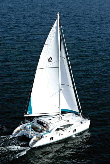 John Charnley catamaran grand-voile Discovery 50'