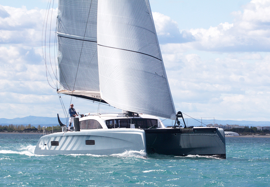 Test Outremer 4X
