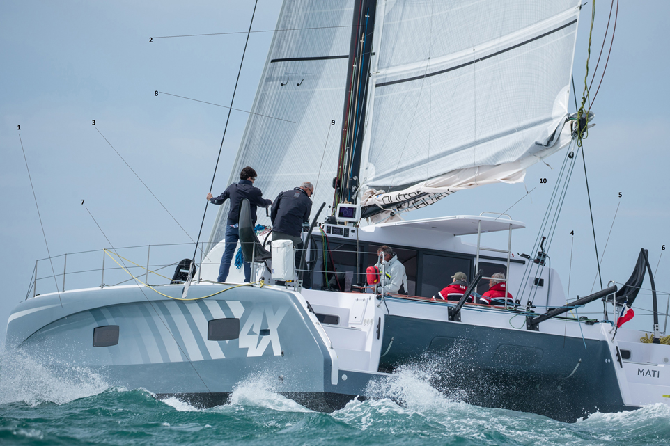 Test Outremer 4X