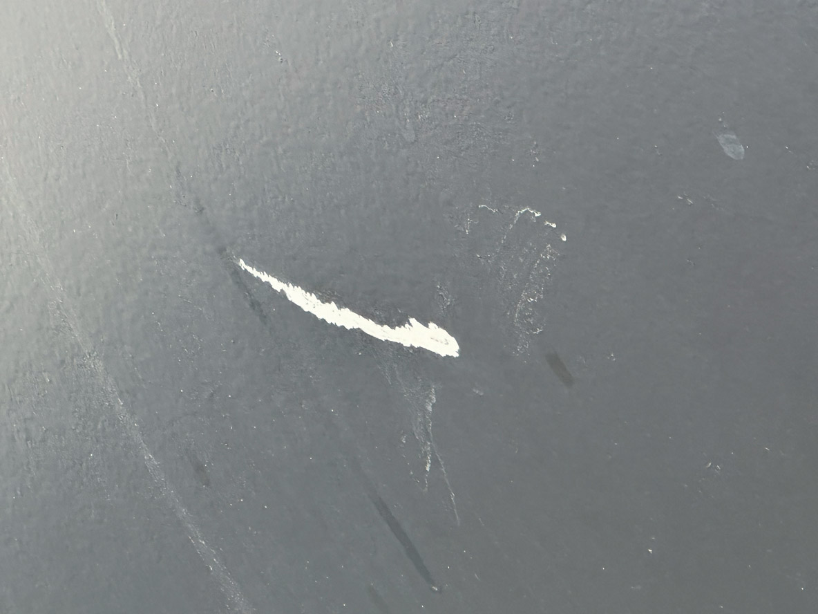 Chaque défaut de peinture constitue une faille dans la barrière contre les salissures. 