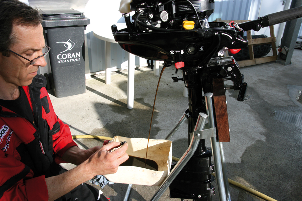 Entretenir son moteur hors-bord étape 4