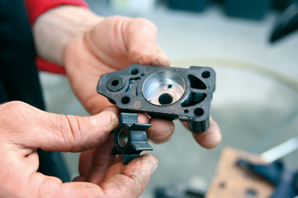 Entretenir son moteur hors-bord étape 8