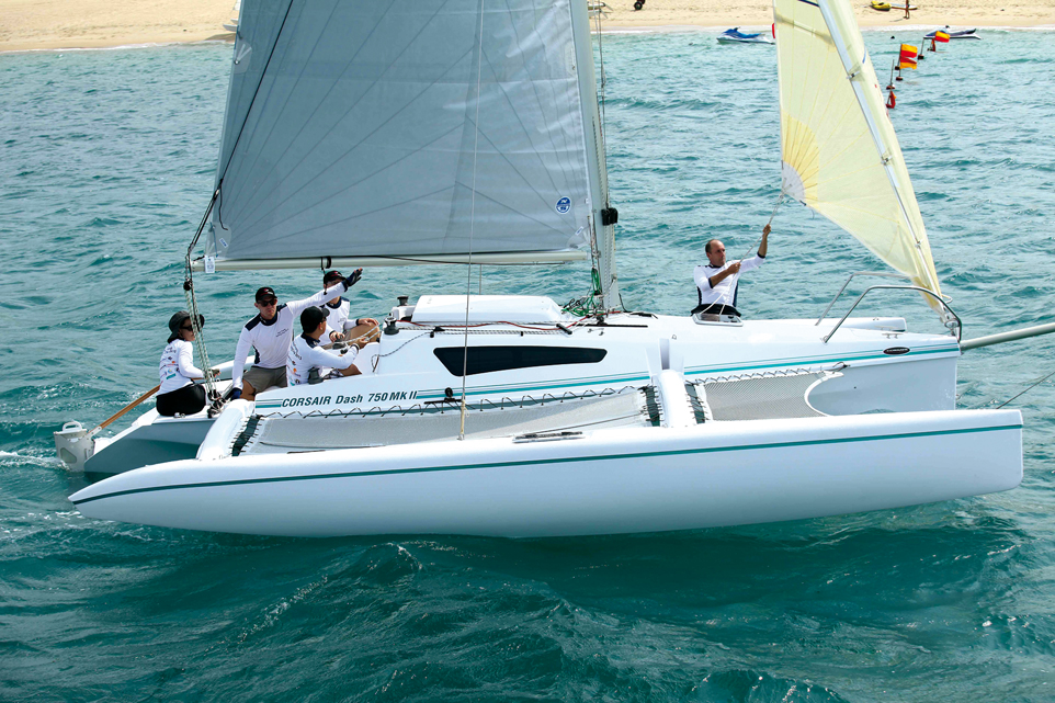 2015 Multihull buyer's guide : Day-boats