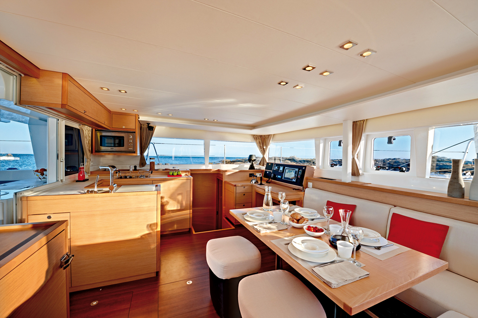 2015 Multihull buyer's guide : From 41 to 50 feet