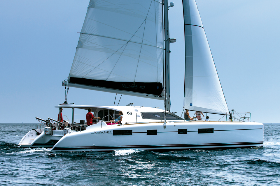 2015 Multihull buyer's guide : From 41 to 50 feet
