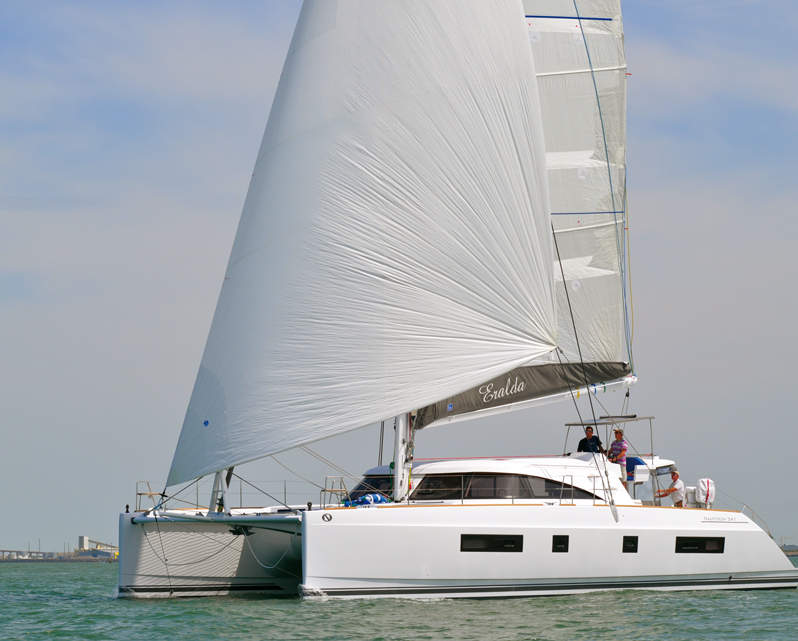 2015 Multihull buyer's guide : From 50 to 60 feet