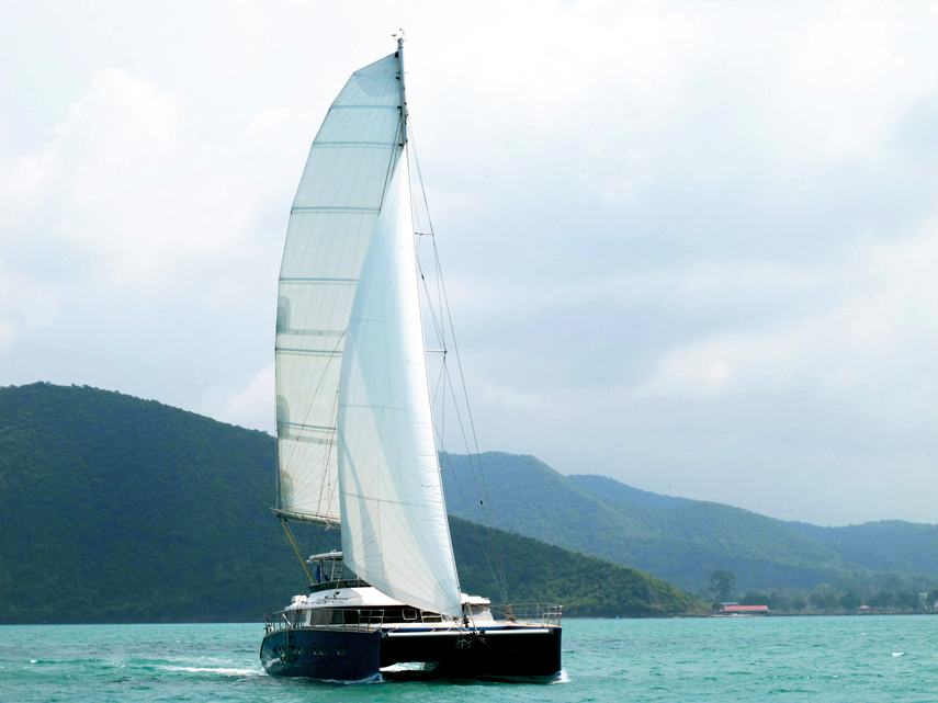 2015 Multihull buyer's guide : From 50 to 60 feet