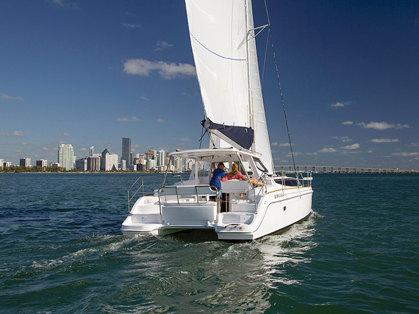 2015 Multihull buyer's guide : less than 40 feet