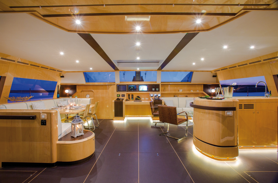 2015 Multihull buyer's guide : More than 60 feet