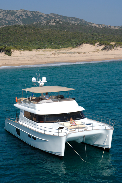 2015 Multihull buyer's guide : motor multihull