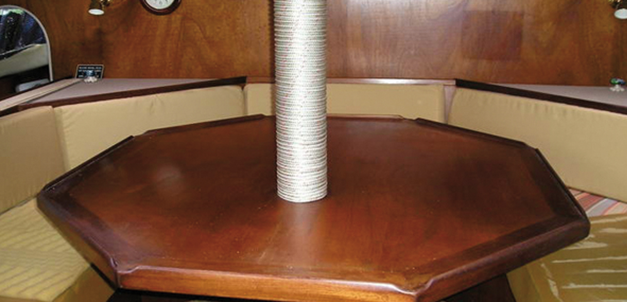 The nacelle is remarkably bright and well-lit, but the style is…dated!