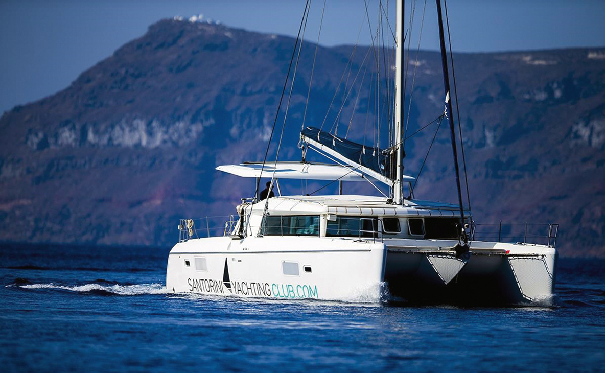 Propulsion électrique Lagoon a bien lancé un catamaran hybride – générateurs et moteurs électriques – en 2006. Ils ont ensuite renoncé à cette motorisation, jugée peu fiable et surtout pas assez performante… Mais la technologie progresse – surtout grâce aux automobiles – et nos multicoques devraient avoir droit bientôt, eux aussi, à l’électricité !