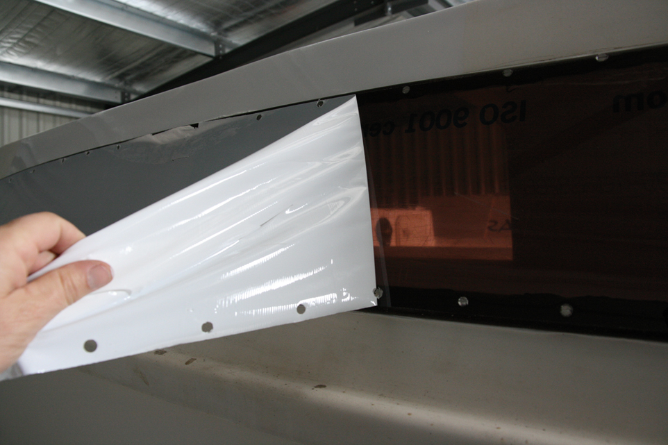 Fitting new portlights