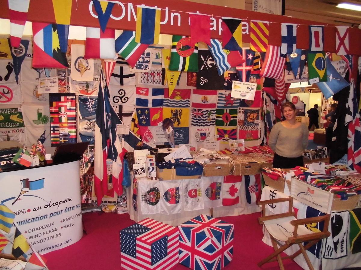 Com un Drapeau (comundrapeau.fr) : a (very) nice bunch of people who wrote this article for us and who have the knowledge to properly advise you about which flags you need to take when you set off blue water cruising.
