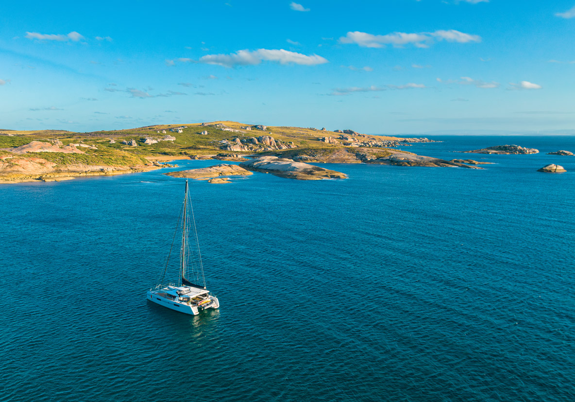 Spike Bay est un mouillage situé à l’ouest de Clarke Island, au nord-ouest de la Tasmanie. 