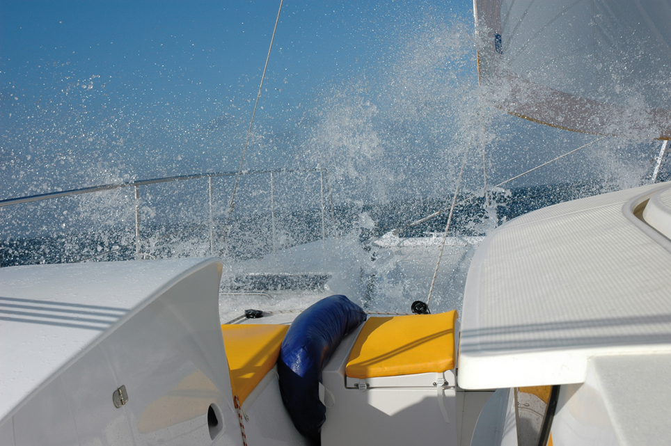 Chronicle around the world : one year since setting off