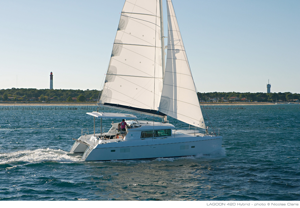 Essai Lagoon 420 Hybrid