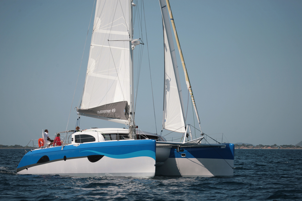 Essai Outremer 49'