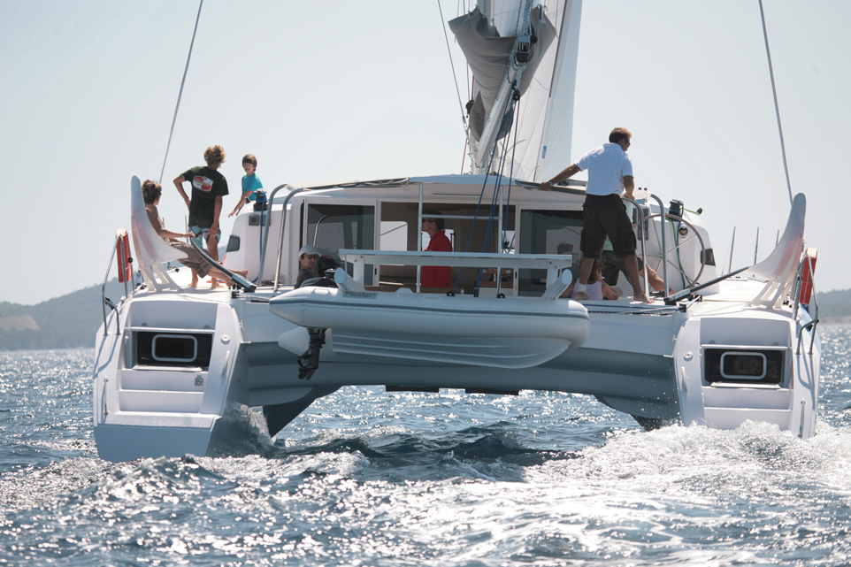 Essai Outremer 49'