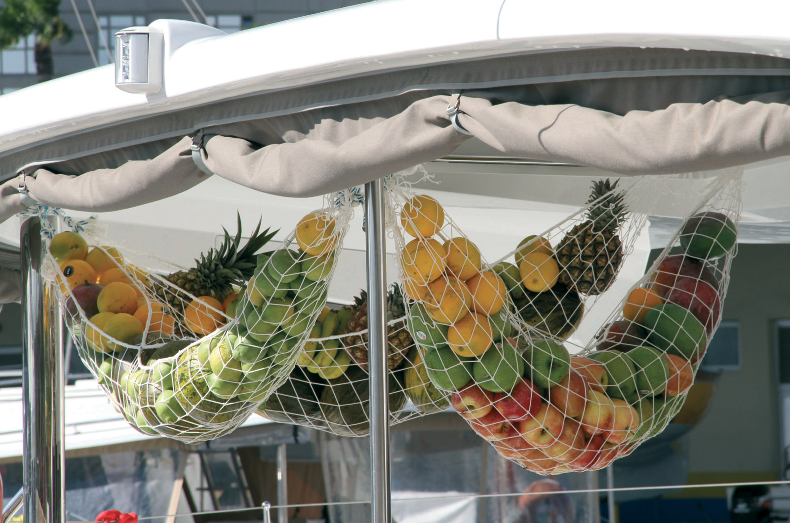 Les multicoques de croisière modernes sont capables d’embarquer une importante charge utile.