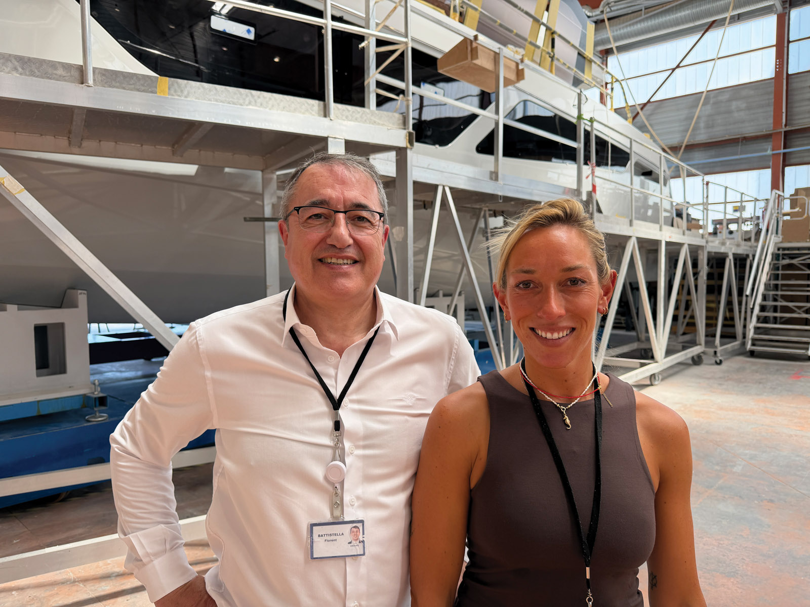 Florent Battistella, PDG de Guy Couach, et Joana Grönewald, responsable de la communication de la marque Veya Yachts.