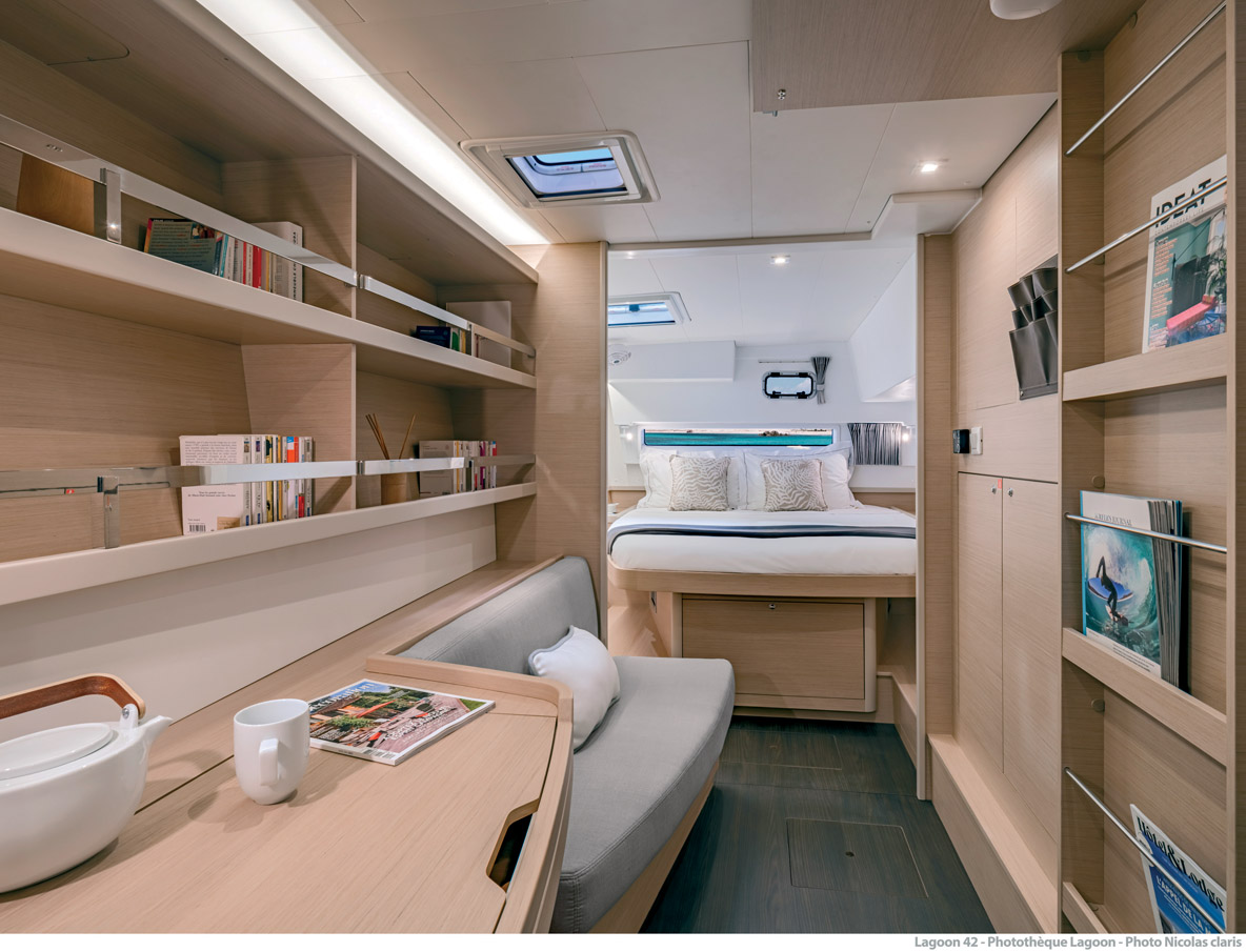 La version 3 cabines avec une coque entièrement dédiée au Propriétaire est la plus appréciée en occasion.