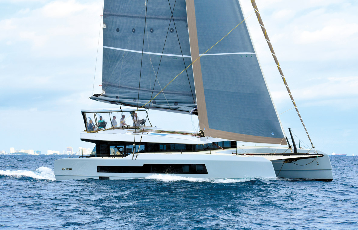 Là où nombre de concurrents jouent uniquement la carte du luxe, ce McConaghy affiche une allure résolument originale et sportive.