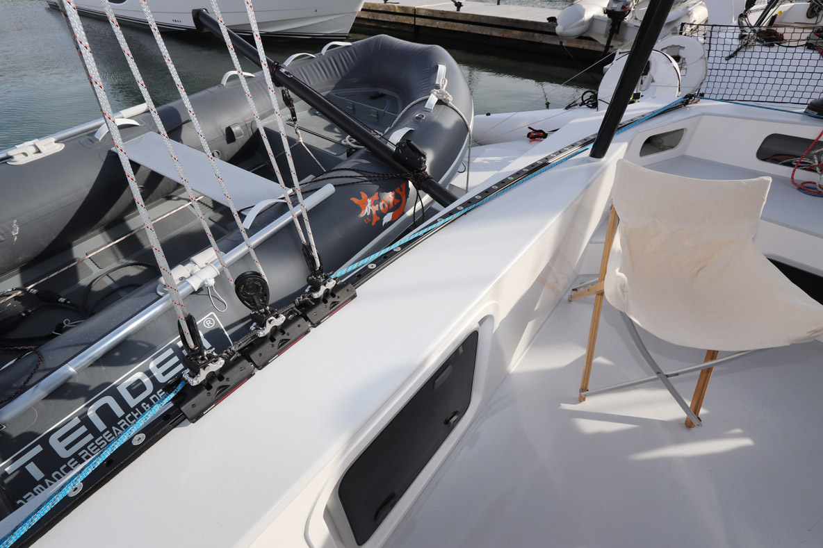 Le cockpit est un peu le parent pauvre du Dazcat 1295 avec des assises limitées.