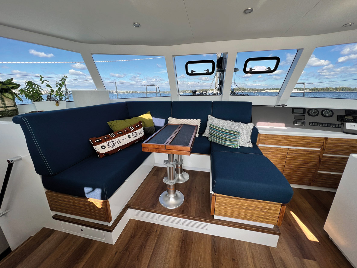 The nacelle has an L-shaped settee that can be converted into  an extra bed.
