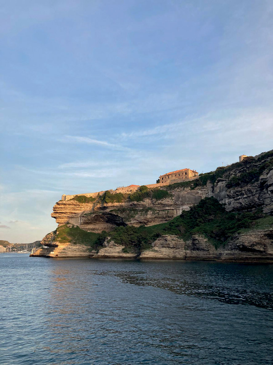 Arrivée à Bonifacio – toujours un moment d’émotion !