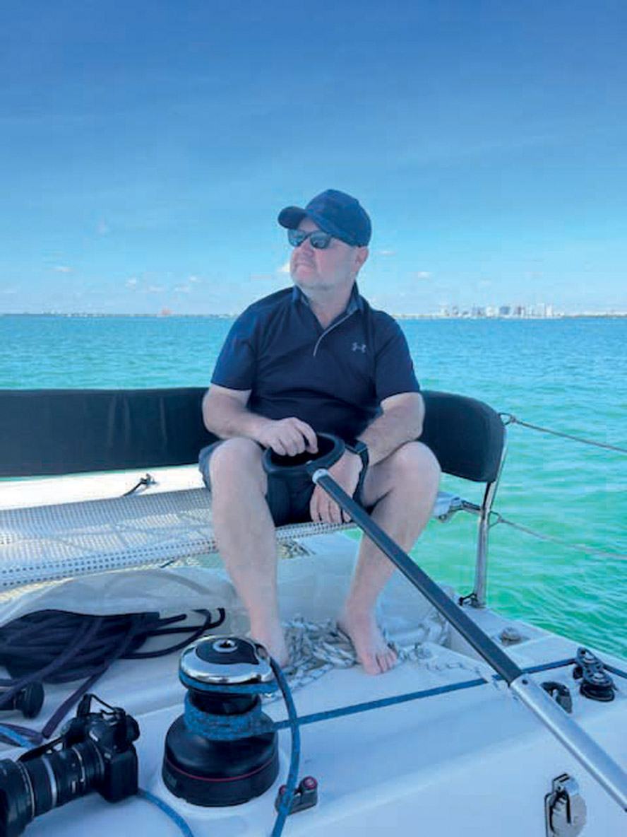 Sur les bancs latéraux, on profite d’une assise confortable et d’une visibilité parfaite.