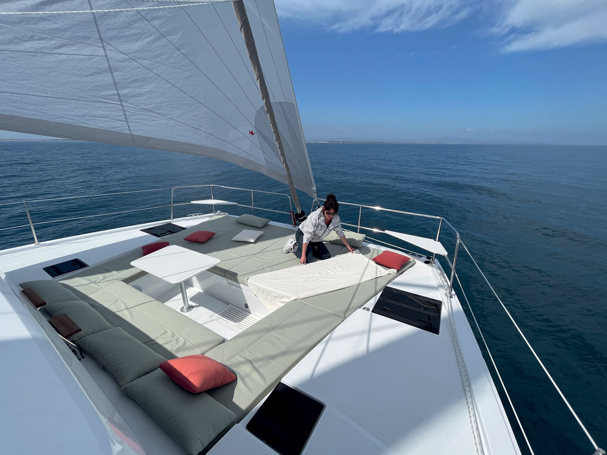 Kahina Oussadi, du service  Communication, n’a pas grand mal à nous convaincre de l’intérêt du pontage en dur.