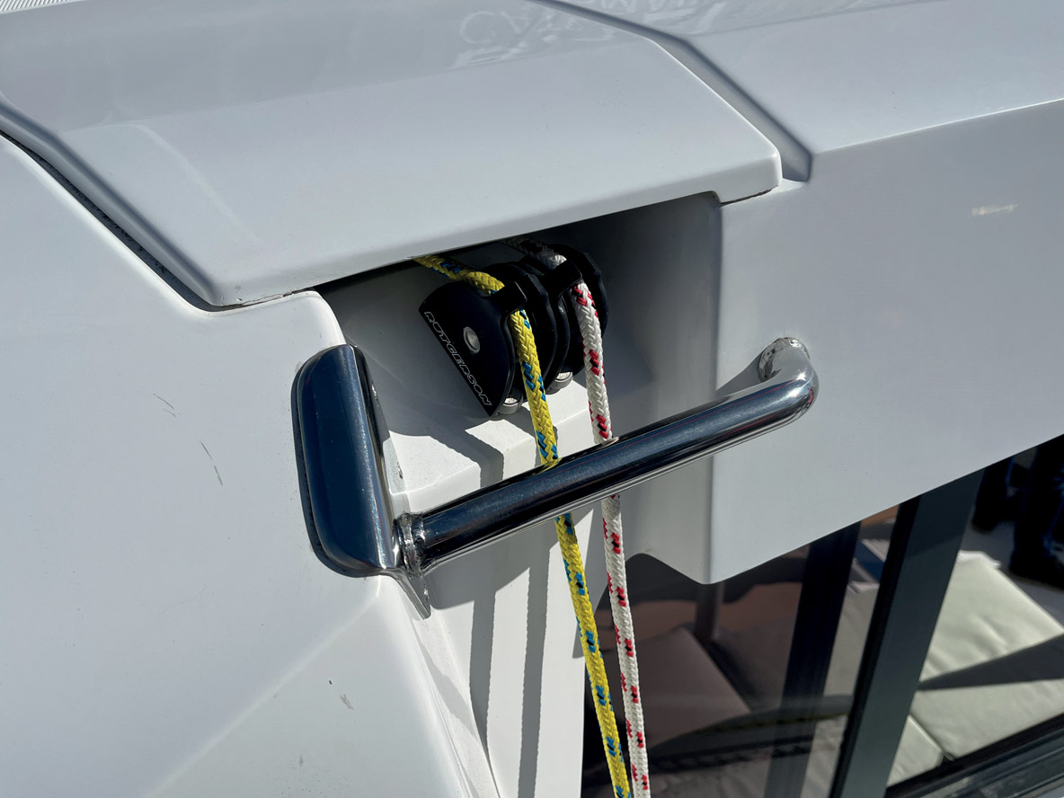 Un martyr protège désormais les écoutes de foc, dont les points de tire sont très reculés sur le pont.