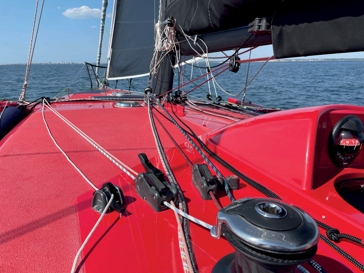 Notre modèle d’essai dispose d’un mât rotatif en carbone de 13,50 m.