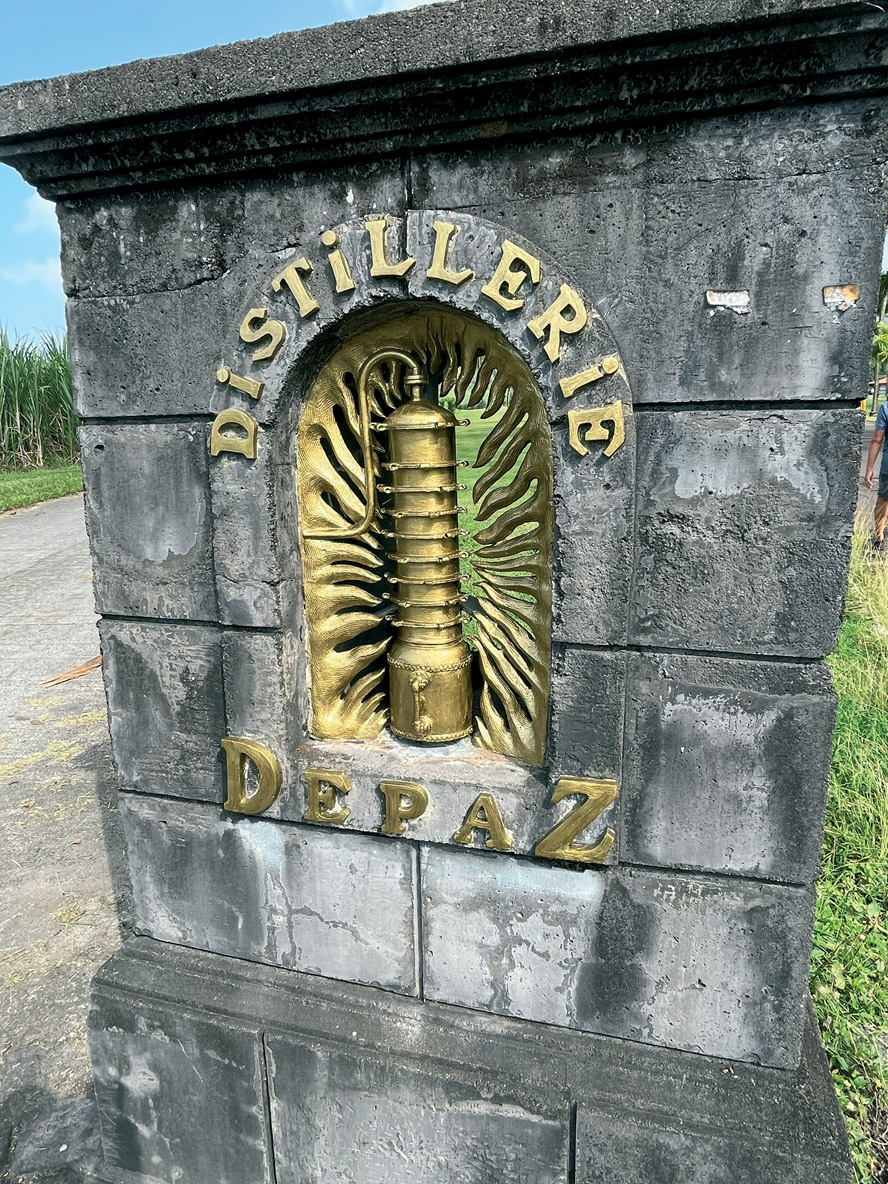 La visite d’une distillerie  – ici celle du rhum Depaz –  est un incontournable en Martinique.