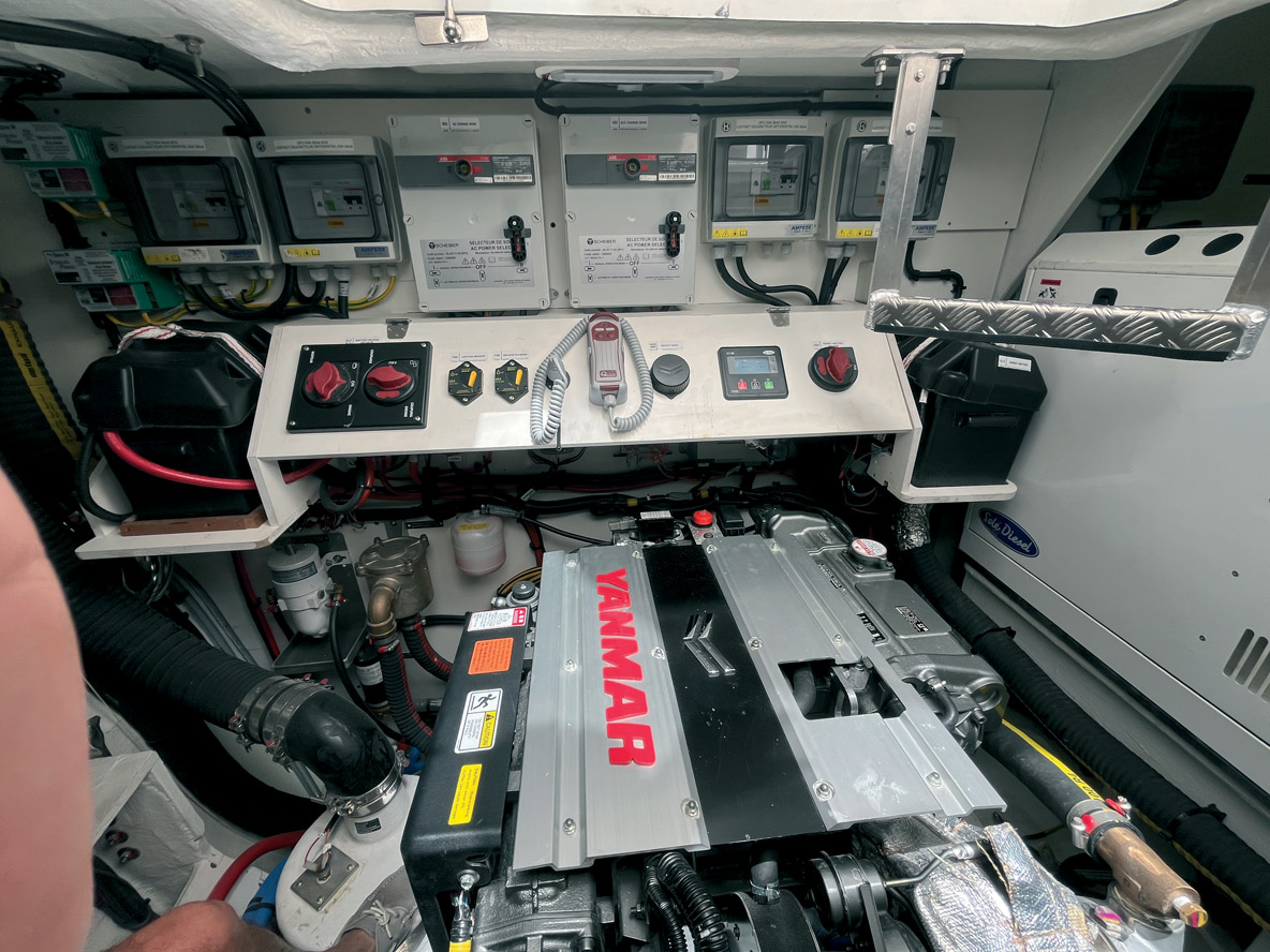 Les moteurs de 150 CV montés sur sail drive n’existaient pas chez Yanmar. Ces blocs inédits sont le résultat d’une demande spécifique de Lagoon, qui  souhaitait reculer au maximum les moteurs à l’arrière des coques.