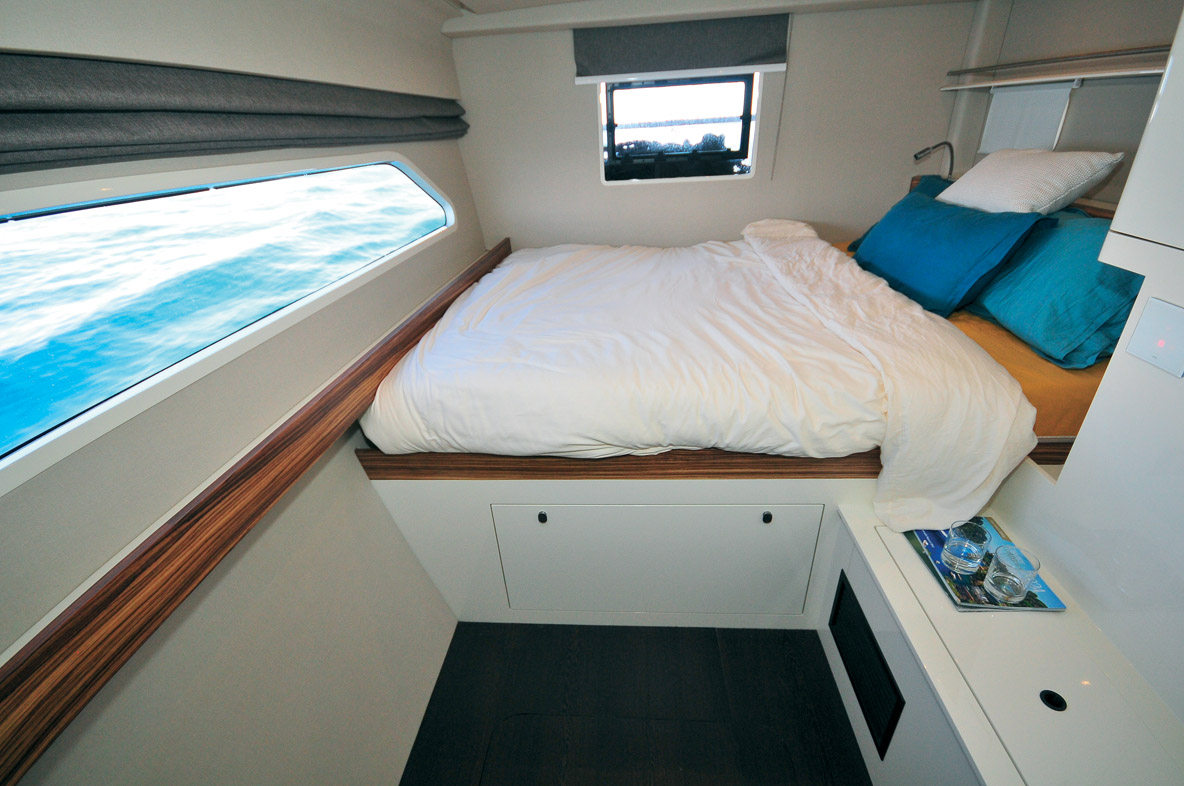 Les cabines tout comme les salles d’eau du bord n’ont pas grand-chose à envier à des unités tout confort.