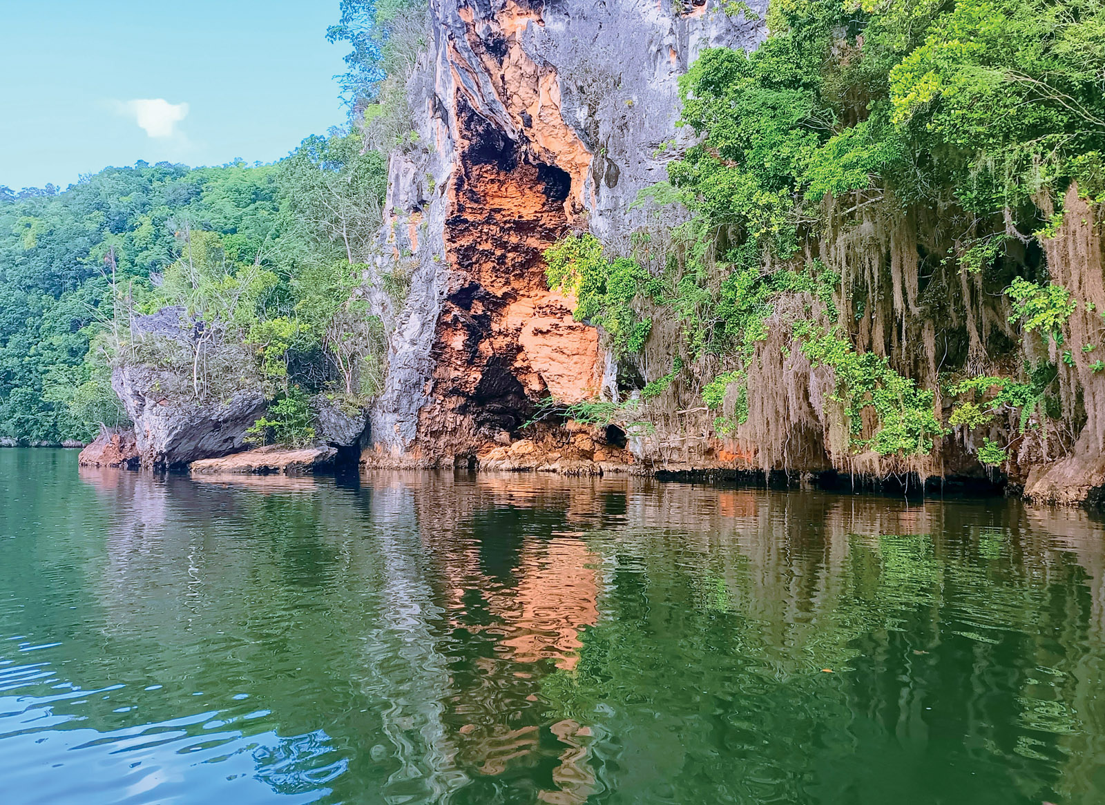 Autant d’îles et  de rivages...  Qu’on prend  le temps  de décrouvrir  en annexe.