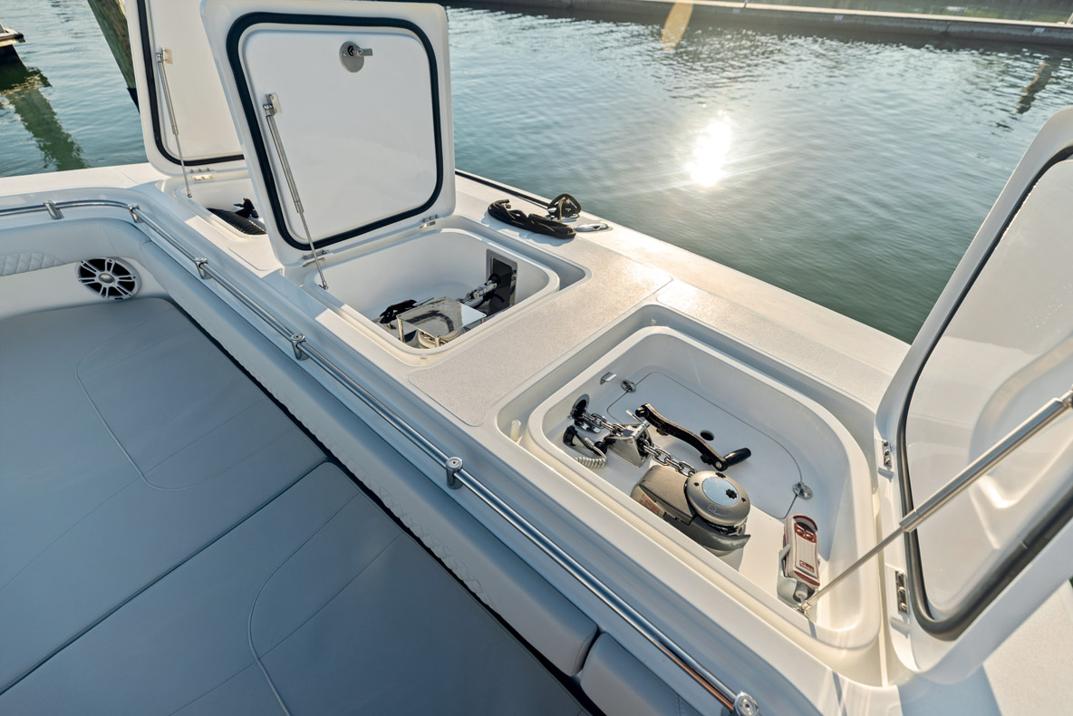 Deux viviers sont installés directement dans le tableau arrière.