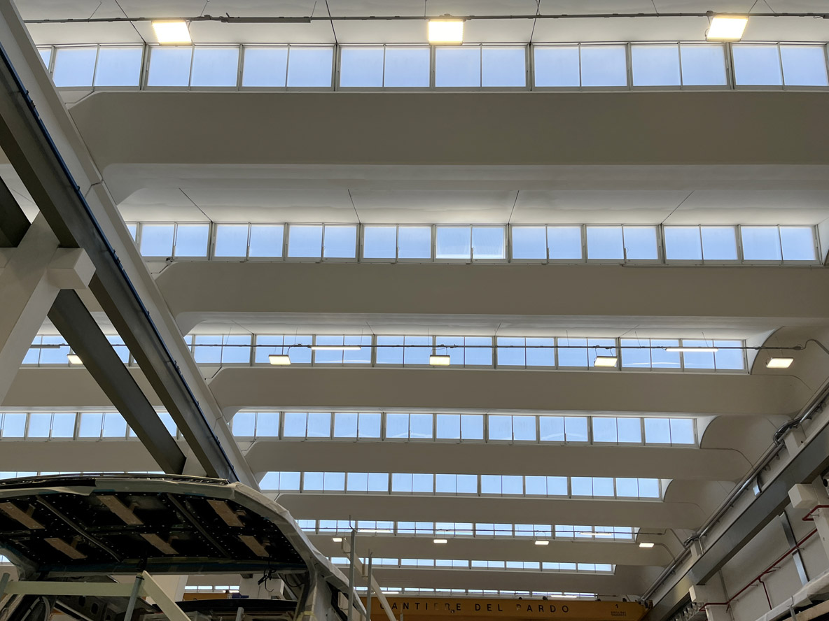 Afin de minimiser la consommation d’énergie, les chantiers rénovent ou construisent leurs bâtiments en optimisant l’isolation et le recours aux énergies douces.