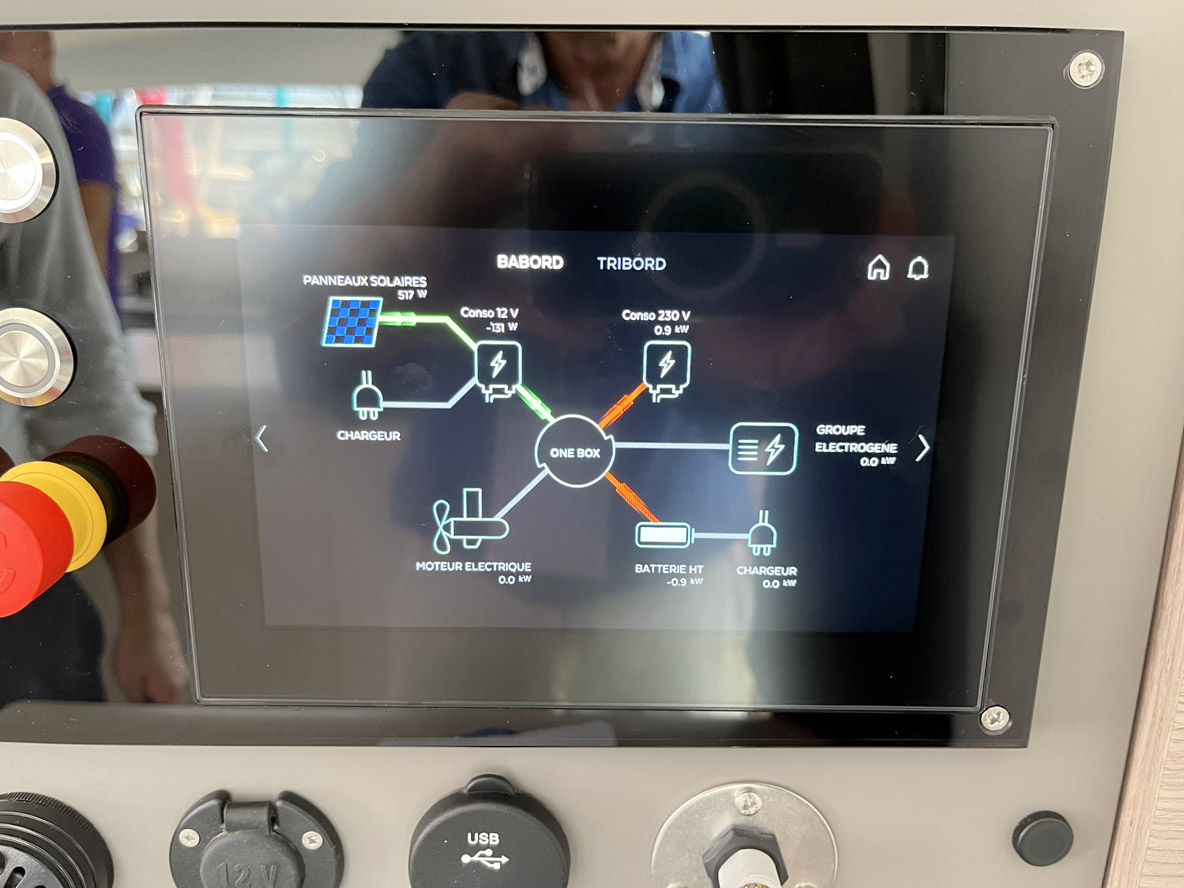 L’interface de contrôle de la gestion du système hybride de l’Aura Smart Electric est issue d’un développement interne. Beaucoup mieux pour faire évoluer les besoins et le service après-vente.