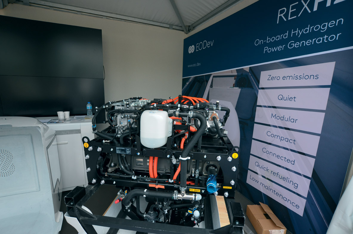 Cinq ans de développement auront été nécessaires entre la première mise en service de la pile à combustible  expérimentale des débuts d’Energy Observer et la présentation commerciale de la pile REXH2 en 2021 à Cannes.