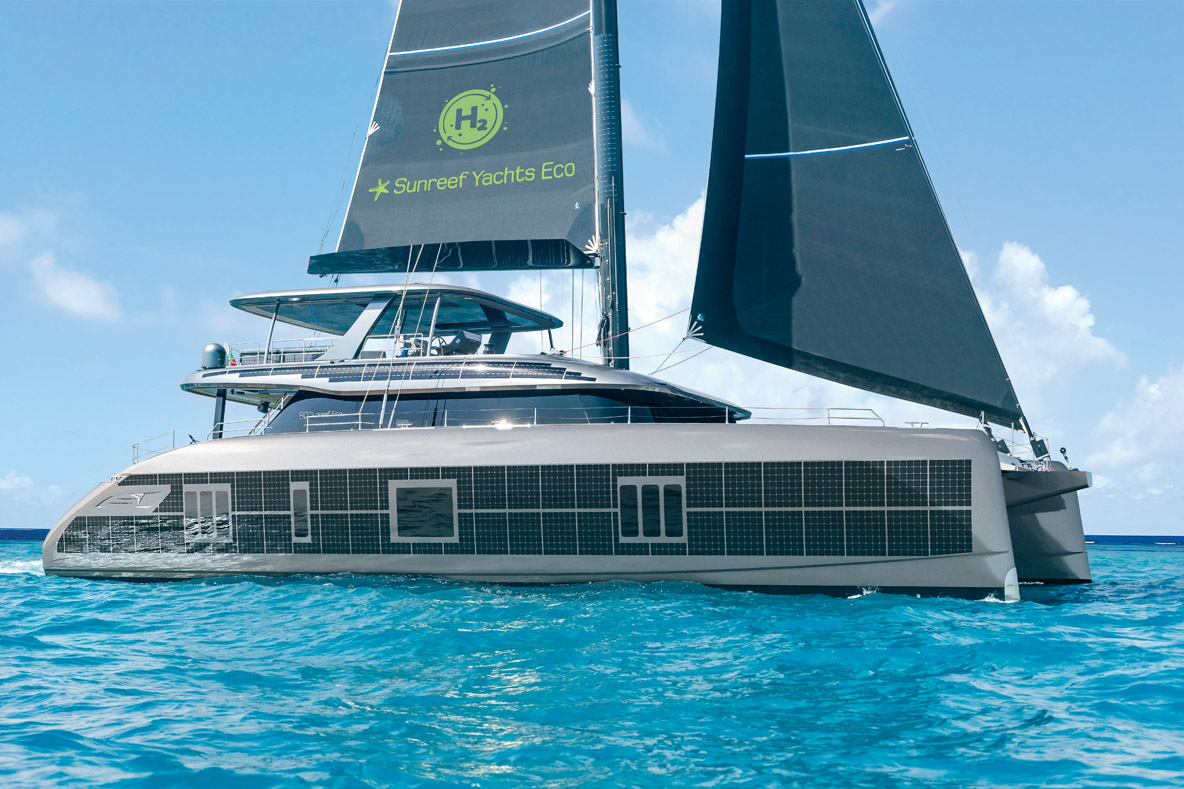 Le Sunreef 80 ECO équipé d’une pile à combustible est parvenu à être enregistré comme navire commercial.